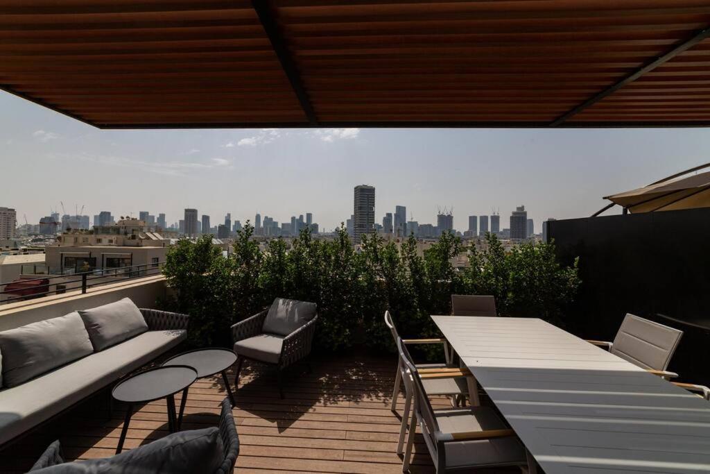 Amazing Penthouse On Gordon Beach 8 Guests 텔아비브 외부 사진