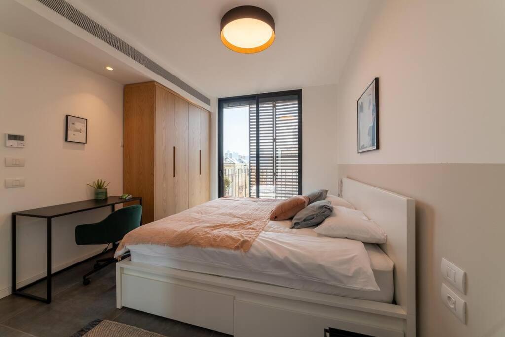 Amazing Penthouse On Gordon Beach 8 Guests 텔아비브 외부 사진